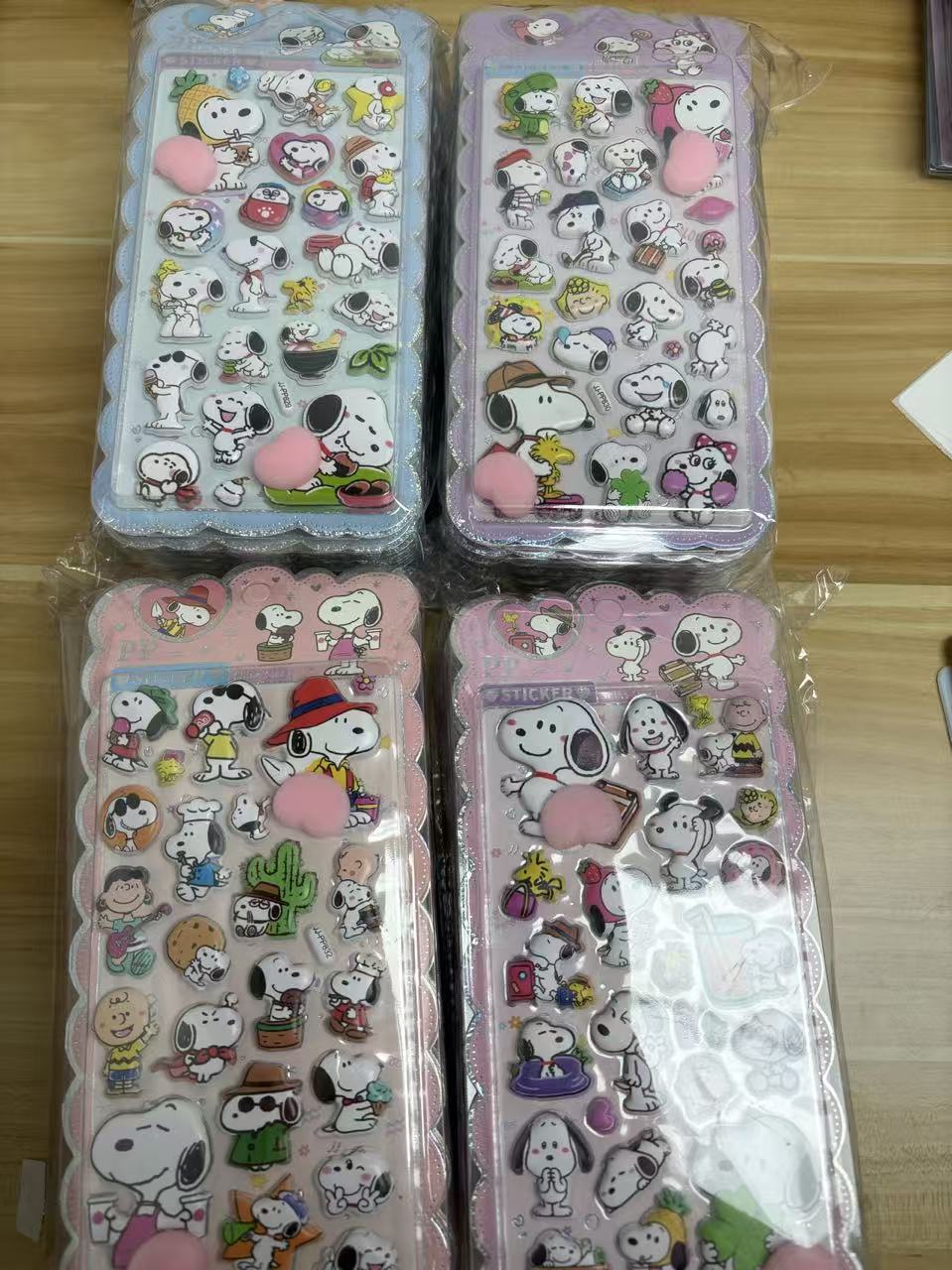AA💖泣き虫とスヌーピー 4種類 硬殻包装