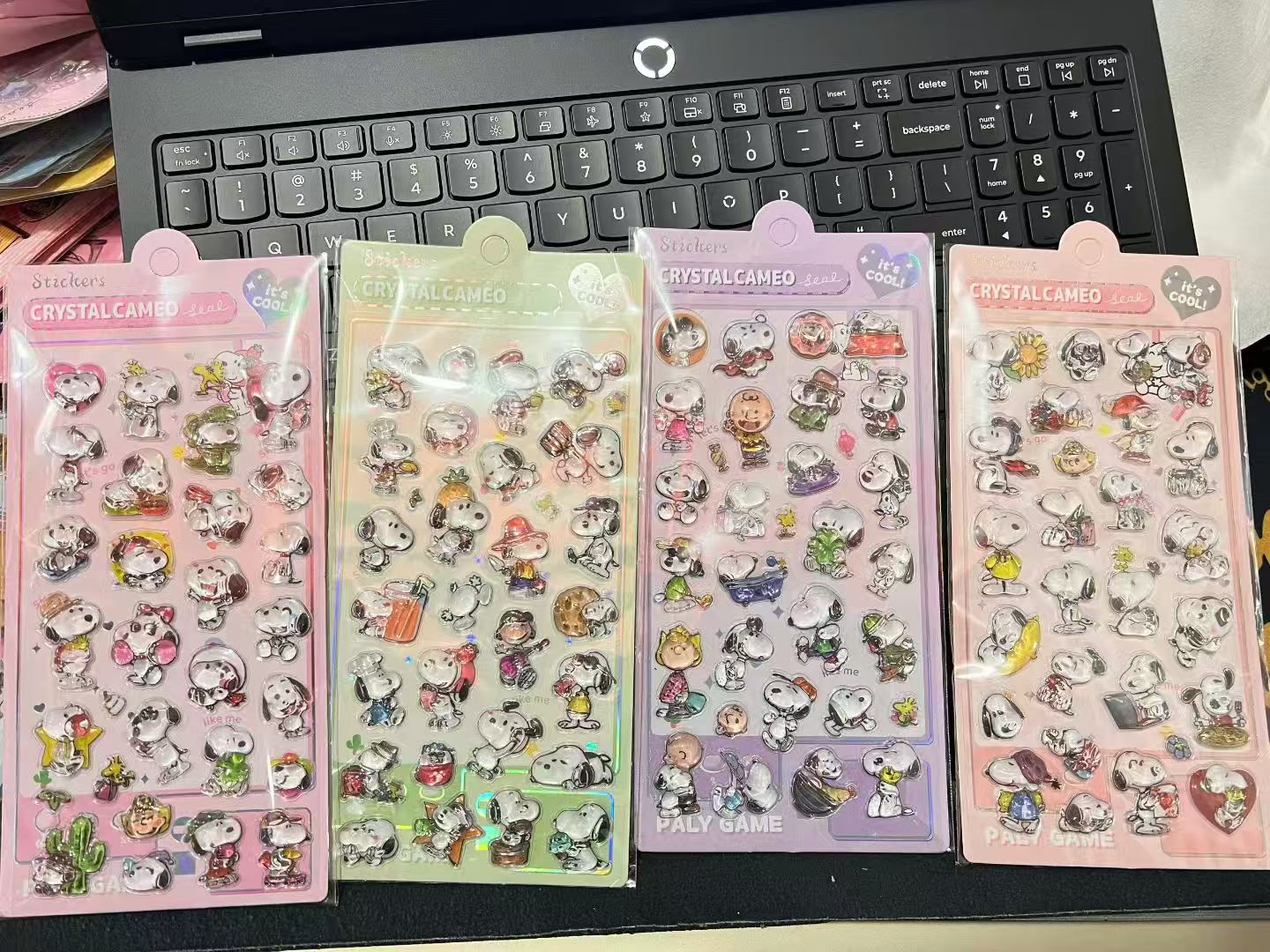 AA💖スヌーピー硬いシール4種類  opp包装